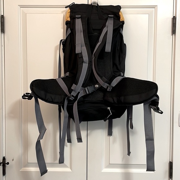 McKinley Backpack - Picture 4 of 12